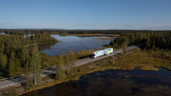 Yrityskuvaus: NK Logistiikka – Valokuvaamo Kipinä