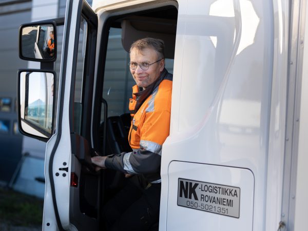 NK Logistiikka – referenssikuvaus, Valokuvaamo Kipinä