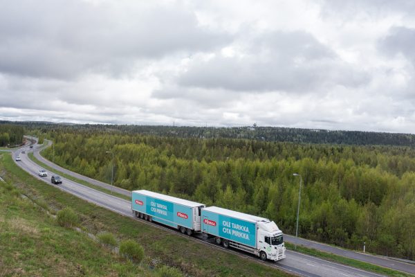NK Logistiikka – referenssikuvaus, Valokuvaamo Kipinä
