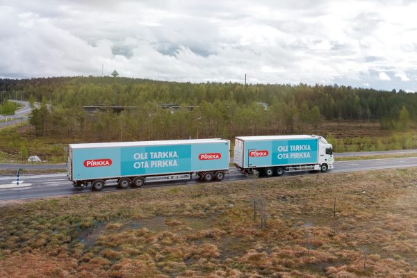 NK Logistiikka – yrityskuvaus, Valokuvaamo Kipinä